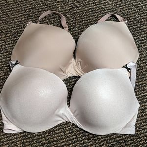 2 Victoria secret 34D bras